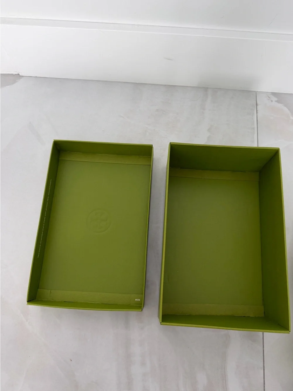 Newest Tory Burch Green Shoe Box with Green Tissue Paper